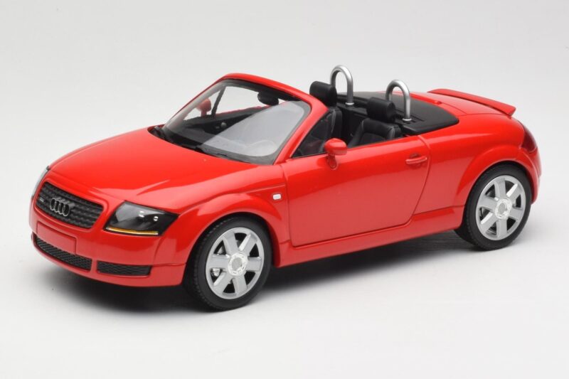 Audi TT 8N Roadster Rot Minichamps 1:18 155017032 Druckguss