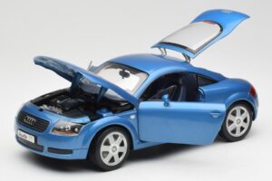 Audi TT 8N Blau Revell 1:18 8954 Druckguss — Bild 2 von 8