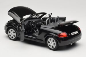 Audi TT 8N Roadster Schwarz Revell 1:18 08980 Druckguss — Bild 5 von 8