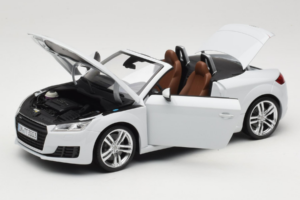Audi TT 8S Roadster Glacier White Minichamps 1:18 5011400515 Druckguss — Bild 2 von 8