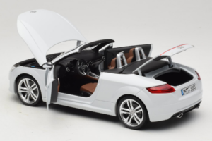 Audi TT 8S Roadster Glacier White Minichamps 1:18 5011400515 Druckguss — Bild 5 von 8