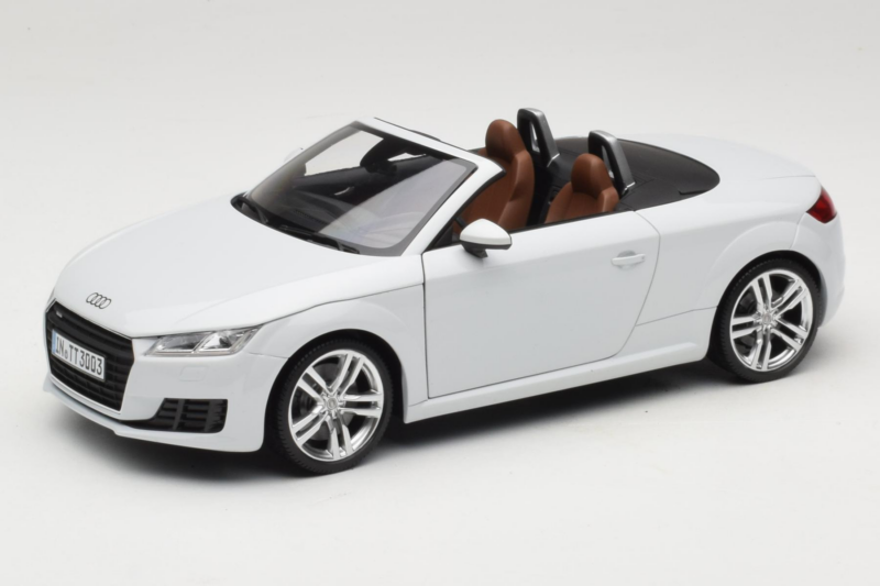 Audi TT 8S Roadster Glacier White Minichamps 1:18 5011400515 Druckguss