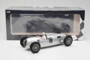 Auto Union Typ C #18 B. Rosemeyer Internationales Eifelrennen Nürburgring Winner 1936 Minichamps 1:18 155361018 Druckguss — Bild 6 von 6