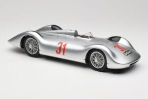Auto Union Typ C Stromlinie #31 B. Rosemeyer 1937 Silber Revell 1:18 08436 Druckguss — Bild 6 von 8