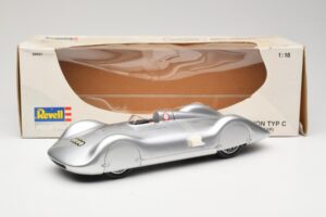 Auto Union Type C Streamliner #72 B. Rosemeyer World Record 1937 Revell 1:18 08420 Druckguss — Bild 6 von 6