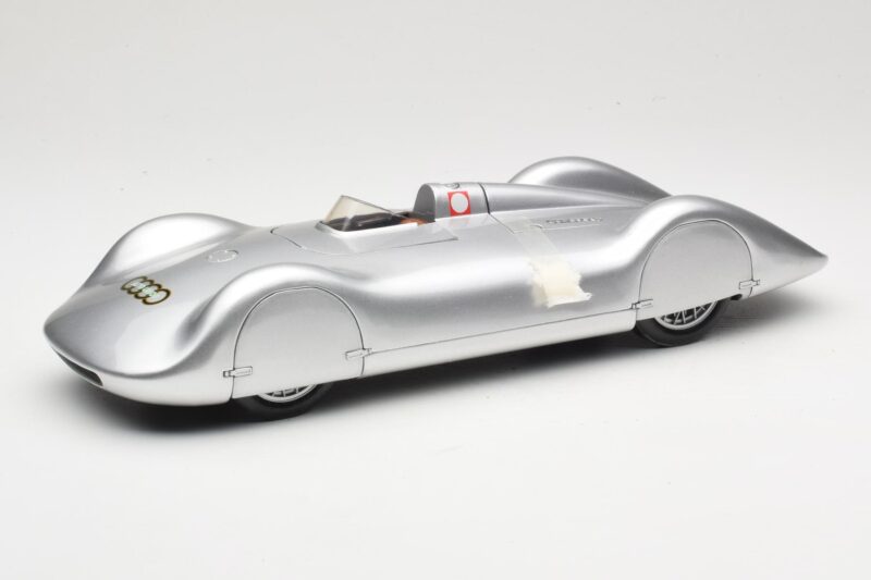 Auto Union Type C Streamliner #72 B. Rosemeyer World Record 1937 Revell 1:18 08420 Druckguss