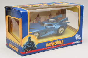 Batmobile DC Comics Corgi 1:24 77511 Druckguss — Bild 2 von 3