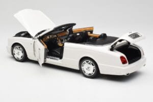 Bentley Azure Glacier White Minichamps 1:18 100139502 Druckguss — Bild 5 von 8
