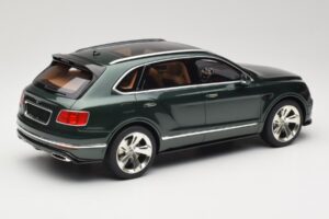 Bentley Bentayga Styling Pack Grün GT Spirit 1:18 GT133 Resin — Bild 2 von 6