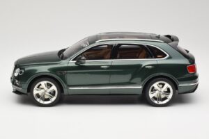 Bentley Bentayga Styling Pack Grün GT Spirit 1:18 GT133 Resin — Bild 3 von 6