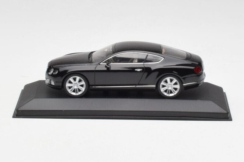 Bentley Continental GT Beluga Schwarz Minichamps 1:43 Bentley Continental GT Beluga Schwarz Minichamps 1:43 436139980 Druckguss