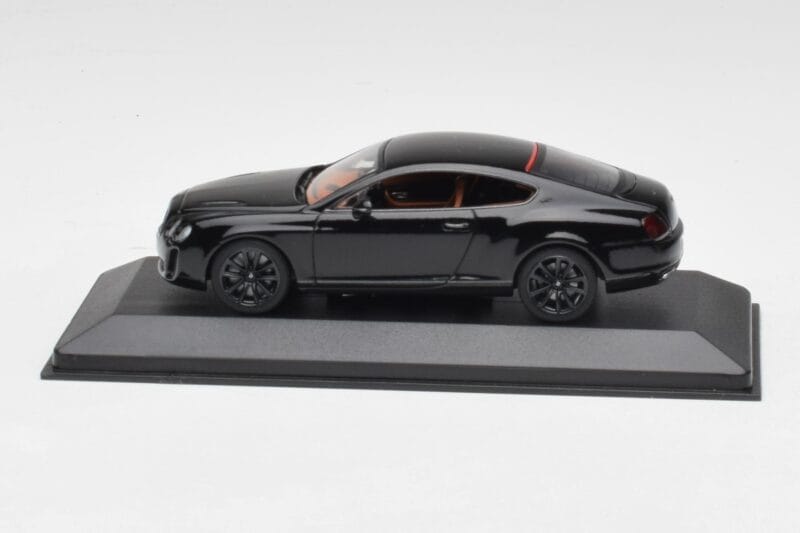Bentley Continental GT Schwarz Mit Schwarzen Felgen Minichamps 1:43 BENTLEY002 Druckguss
