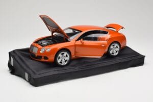 Bentley Continental GT Orange Metallic Minichamps 1:18 100139921 Druckguss — Bild 2 von 8