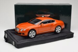 Bentley Continental GT Orange Metallic Minichamps 1:18 100139921 Druckguss — Bild 8 von 8