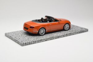 Bentley Continental GT Speed Cabriolet Orange Metallic Minichamps 1:18 107139430 Druckguss — Bild 2 von 6
