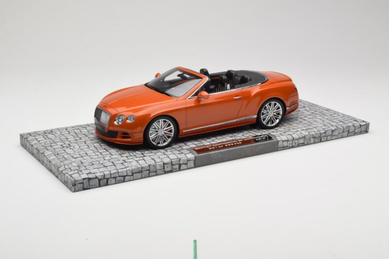 Bentley Continental GT Speed Cabriolet Orange Metallic Minichamps 1:18 107139430 Druckguss