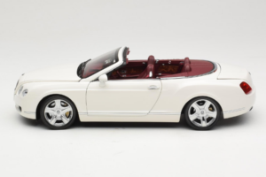 Bentley Continental GTC Weiß Minichamps 1:18 100139032 Druckguss — Bild 4 von 8