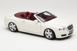 Bentley Continental GTC Weiß Minichamps 1:18 100139032 Druckguss — Bild 6 von 8