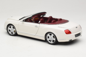 Bentley Continental GTC Weiß Minichamps 1:18 100139032 Druckguss — Bild 7 von 8