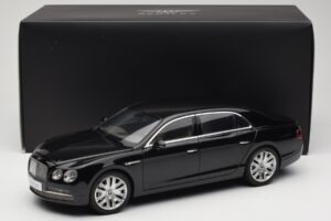 Bentley Flying Spur W12 Diamond Black Kyosho 1:18 08891DBK Druckguss — Bild 8 von 8