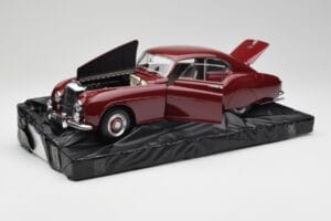 Bentley R-Type Continental Tudor Rot Minichamps 1:18 100139421 Druckguss — Bild 2 von 8