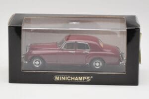 Bentley S1 Continental Flying Spur Burgunder Minichamps 1:43 436139550 Druckguss — Bild 4 von 4