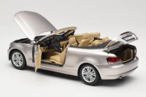 BMW 1 Series E88 Cabriolet Mineral Silver Metallic Kyosho 1:18 80430427020 Druckguss — Bild 5 von 8