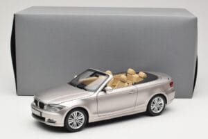 BMW 1 Series E88 Cabriolet Mineral Silver Metallic Kyosho 1:18 80430427020 Druckguss — Bild 8 von 8