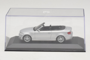 BMW 1-Series E88 Cabriolet Titan Silver Minichamps 1:43 80420427037-R1 Druckguss — Bild 4 von 5