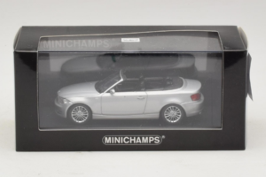 BMW 1-Series E88 Cabriolet Titan Silver Minichamps 1:43 80420427037-R1 Druckguss — Bild 5 von 5