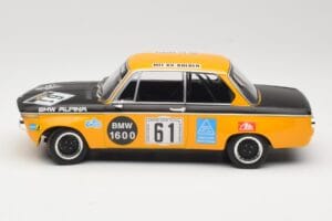 BMW 1600-2 BMW Alpina #61 R. Herzog / N. Lauda DNF 6 Hours Nurburgring 1970 Minichamps 1:18 155702661 Druckguss — Bild 3 von 6