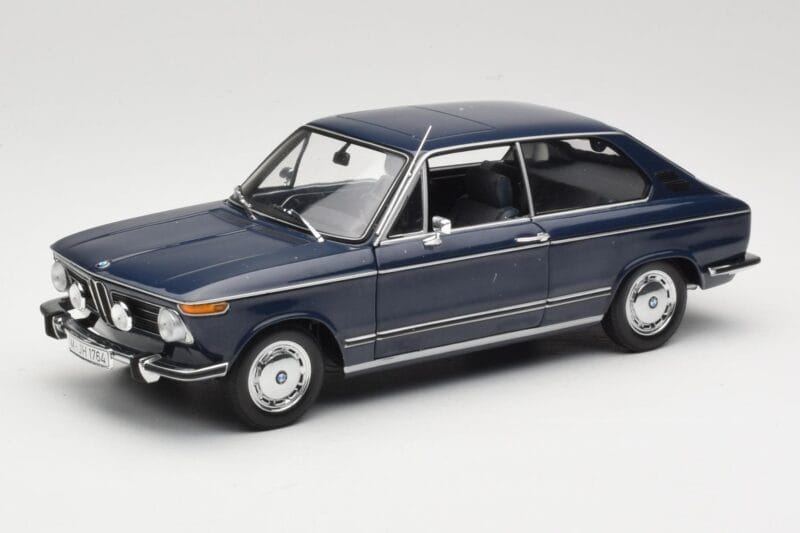 BMW 1600 Touring Blau Minichamps 1:18 80430145823 Druckguss