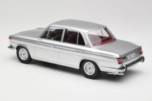 BMW 1800 Ti Silber Minichamps 1:18 107024000 Resin — Bild 5 von 6