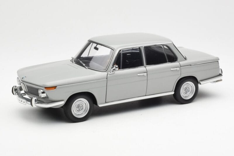 BMW 1800 TiSA Bernina Grau AUTOart 1:18 70621 Druckguss