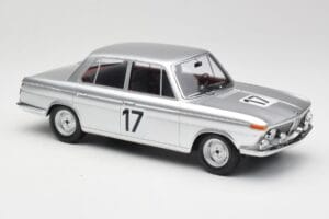 BMW 2000 Ti #17 J. Ickx / H. Hahne 24 Hours of Spa 1966 Winners Minichamps 1:18 107662517 Resin — Bild 4 von 6