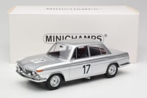 BMW 2000 Ti #17 J. Ickx / H. Hahne 24 Hours of Spa 1966 Winners Minichamps 1:18 107662517 Resin — Bild 6 von 6