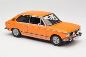 BMW 2000 Tii Touring Orange Minichamps 1:18 80430145824 Druckguss — Bild 6 von 8