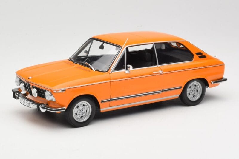 BMW 2000 Tii Touring Orange Minichamps 1:18 80430145824 Druckguss
