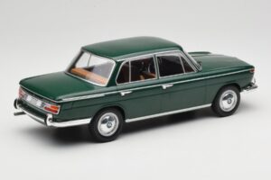 BMW 2000 121 Grün MCG 1:18 MCG18542 Druckguss — Bild 2 von 6