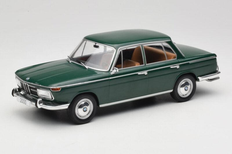 BMW 2000 121 Grün MCG 1:18 MCG18542 Druckguss