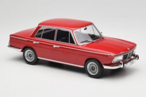 BMW 2000 121 Rot MCG 1:18 MCG18543 Druckguss — Bild 4 von 6
