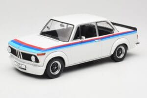 BMW 2002 E10 Turbo Weiß MCG 1:18 MCG18408-R Druckguss