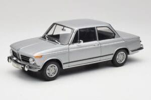 BMW 2002 Tii Polaris Silber AUTOart 1:18 80430146517 Druckguss