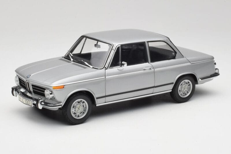 BMW 2002 Tii Polaris Silber AUTOart 1:18 80430146517 Druckguss