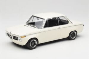 BMW 2002 Weiß Plain Body Version Minichamps 1:18 155702600 Druckguss