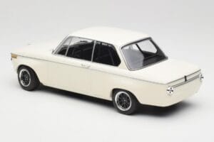 BMW 2002 Weiß Plain Body Version Minichamps 1:18 155702600 Druckguss — Bild 5 von 6