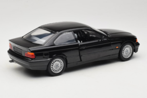 BMW 3 Series E36 Coupe Schwarz UT Models 1:18 BMW009 Druckguss — Bild 3 von 8
