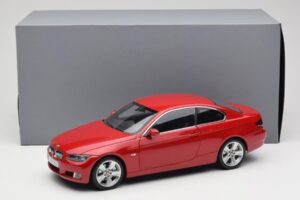 BMW 3 Series E92 Rot Kyosho 1:18 80430407219 Druckguss — Bild 8 von 8