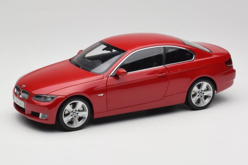 BMW 3 Series E92 Rot Kyosho 1:18 80430407219 Druckguss