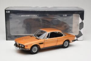 BMW 3.0 CSi E9 Gold Metallic Minichamps 1:18 180029027 Druckguss — Bild 8 von 8